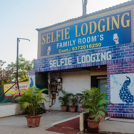 Отель Oyo 37530 Selfie Dhaba Sasupada Экстерьер фото